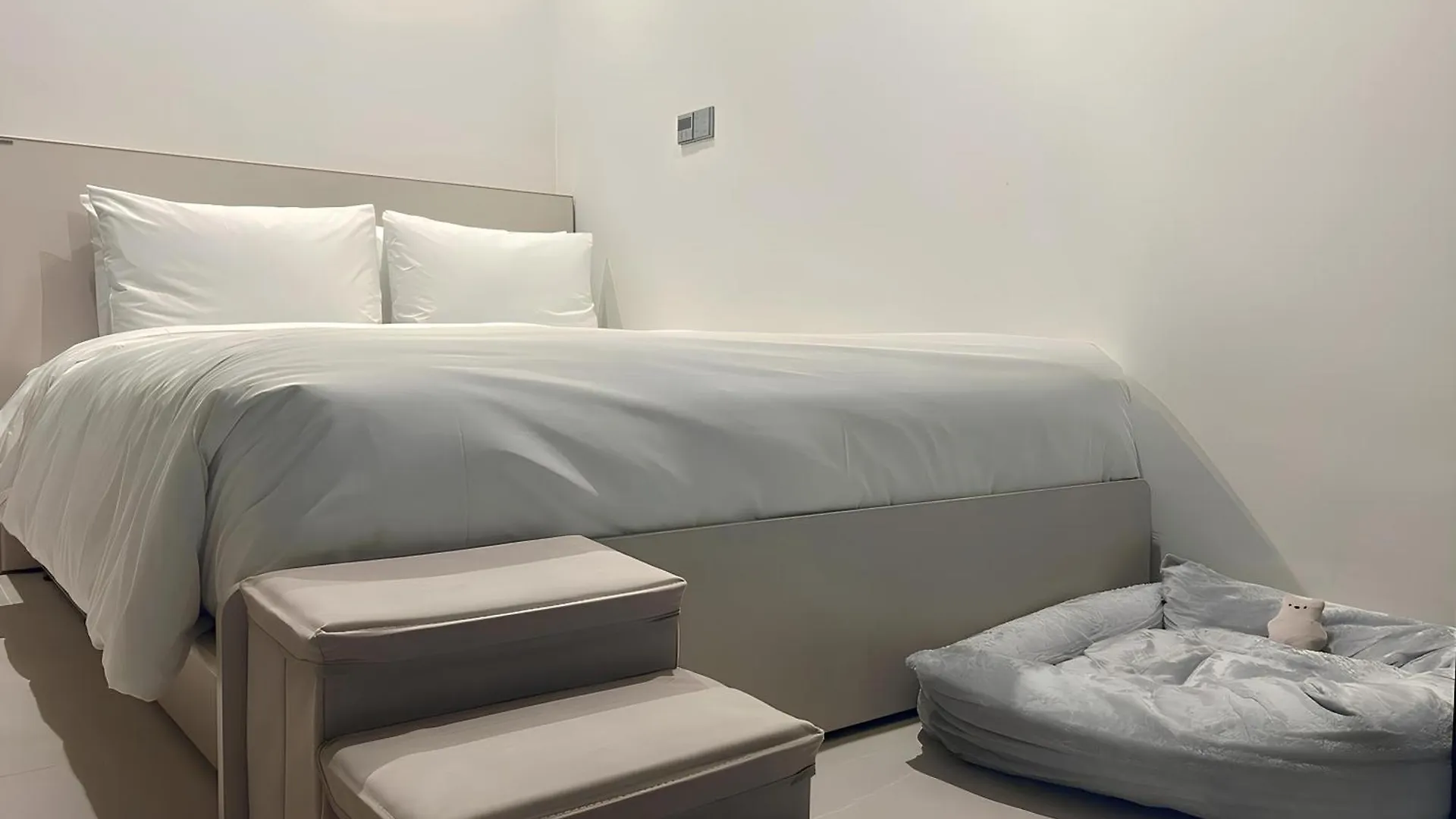 Hotel The Botanik Sewoon Myeongdong Seoul 4*,