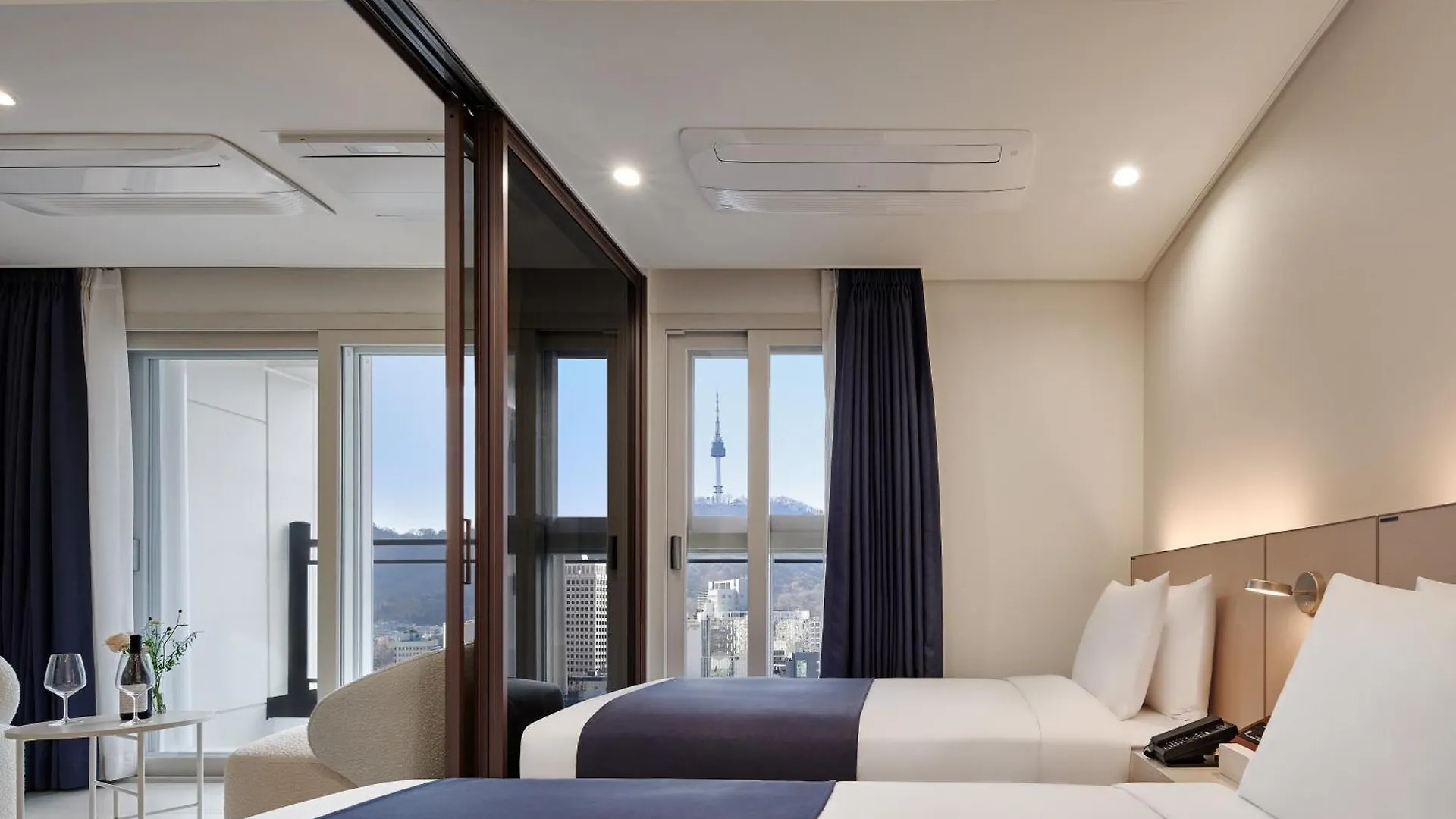 Hotel The Botanik Sewoon Myeongdong Seoul 4*,