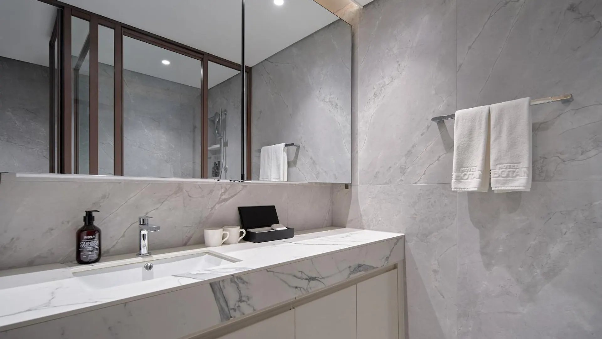 Hotel The Botanik Sewoon Myeongdong Seoul